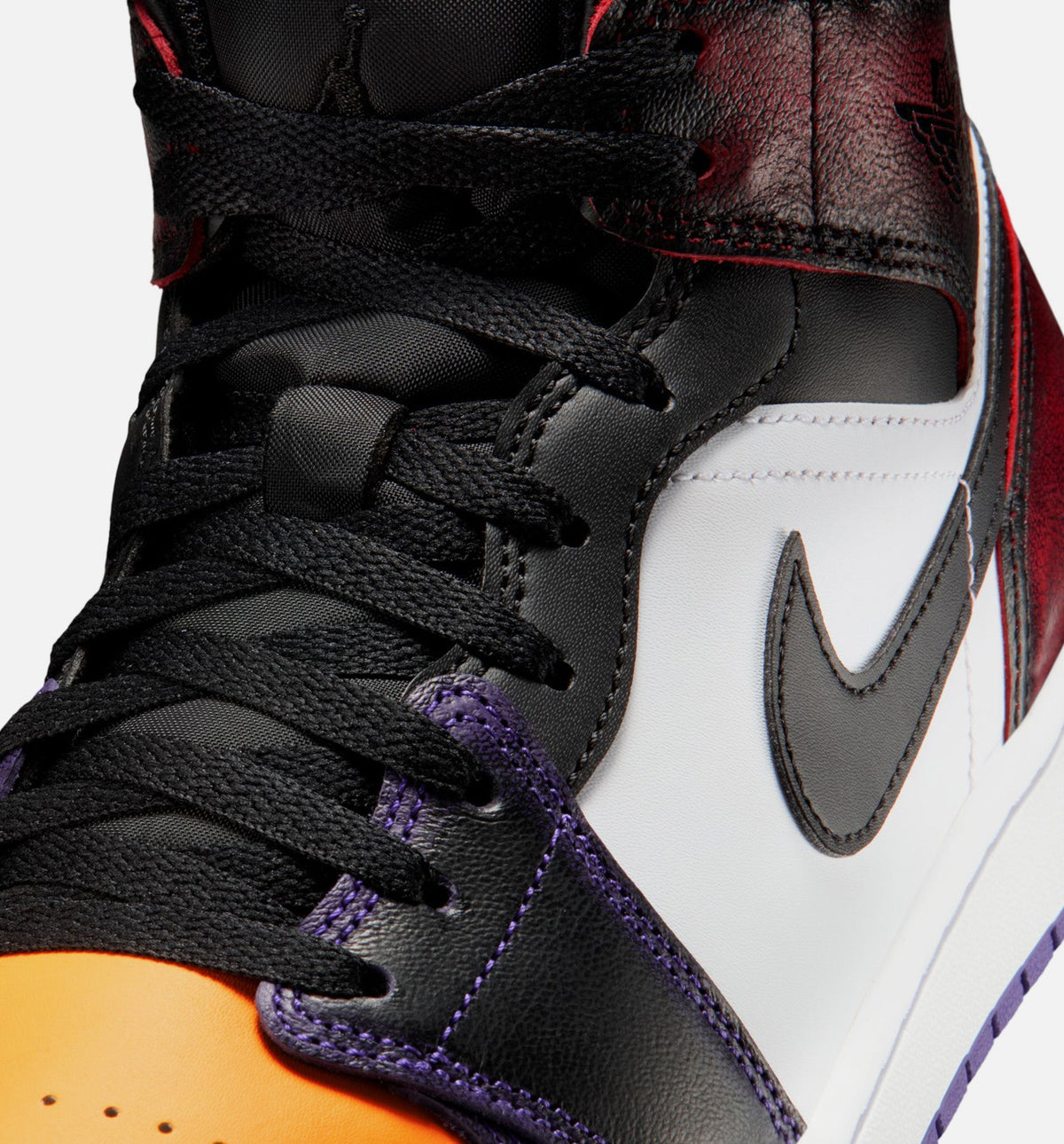 Air Jordan 1 Mid SE – Men's Lifestyle Shoe | True Red/White/Court Purple/Black