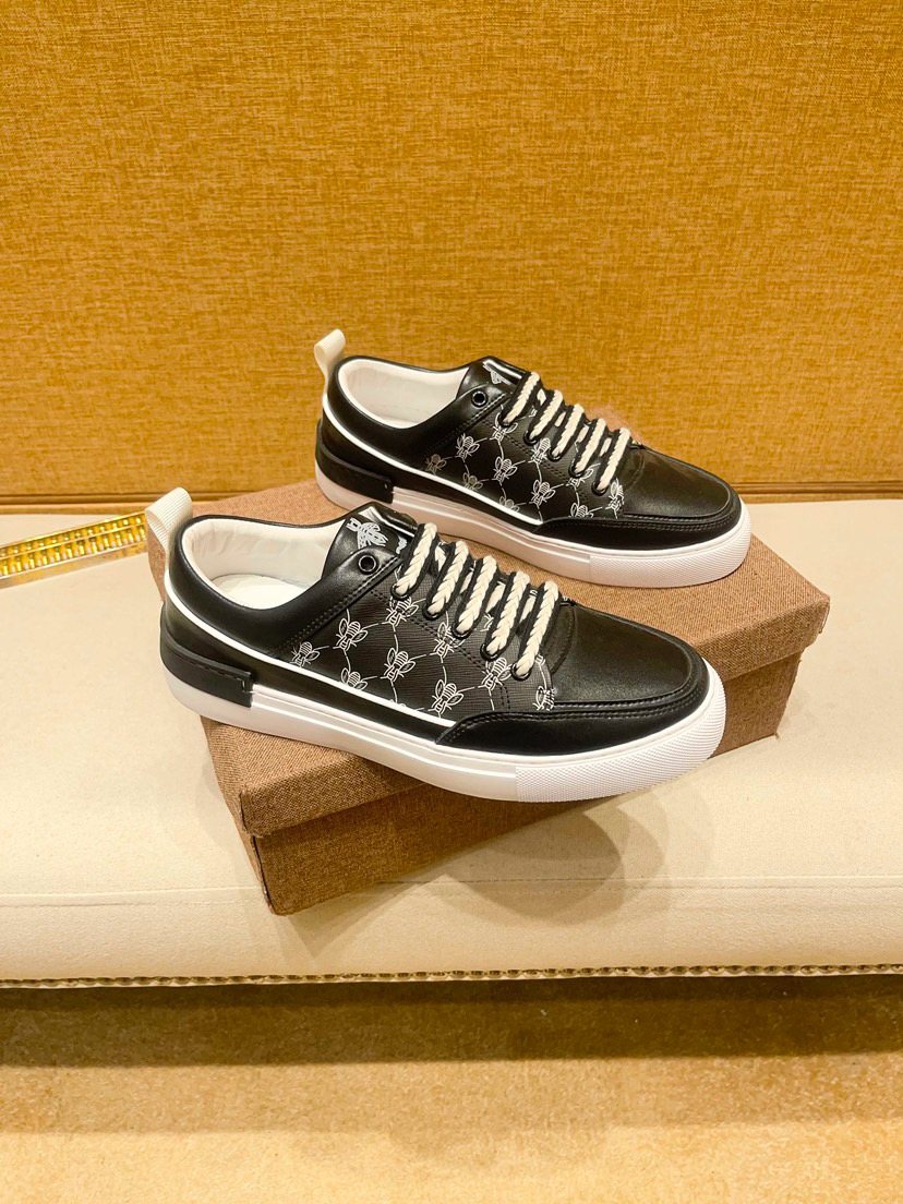 Black and Gray Patterned Low-Top Sneakers