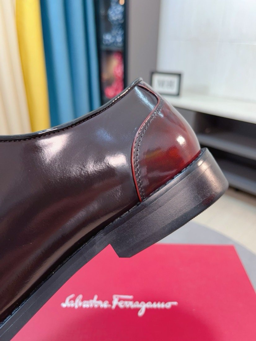 Ferragamo Men's Plain-Toe Leather Lace-Up Dress Shoes